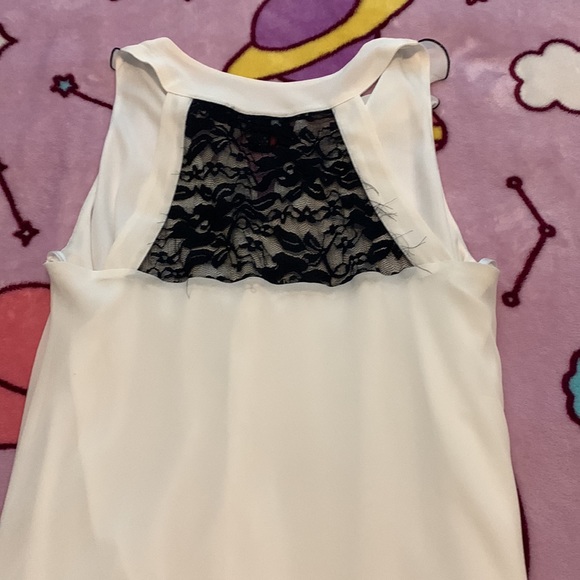 Off white V-Neck Blouse - Picture 3 of 4